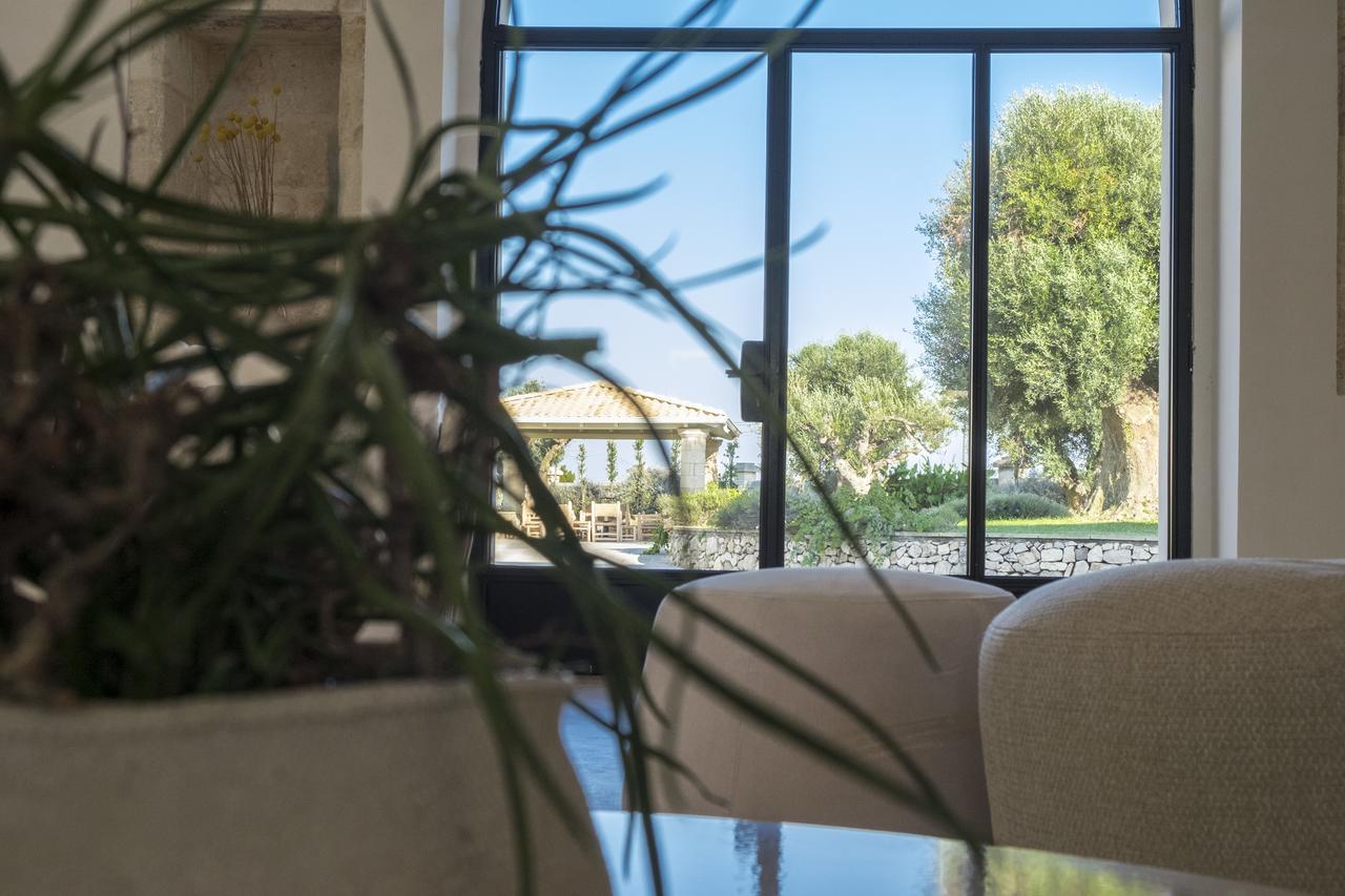 Masseria Antonio Augusto เลเวราโน ภายนอก รูปภาพ