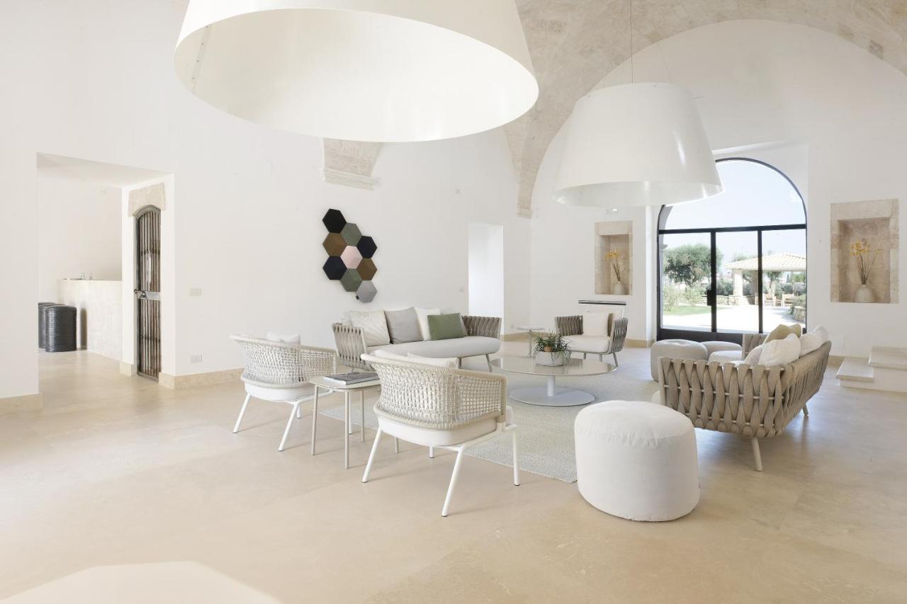 Masseria Antonio Augusto เลเวราโน ภายนอก รูปภาพ
